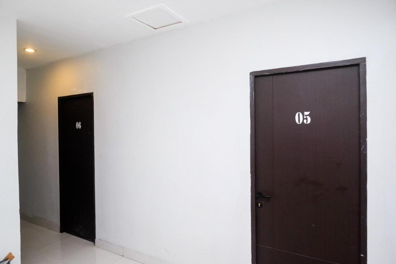 Reddoorz Near Tentrem Mall Semarang Hotel Exterior photo